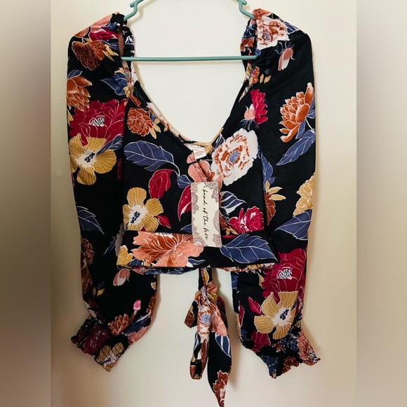 Band of the Free Floral Crossover Crop Top - Picture 1 of 8